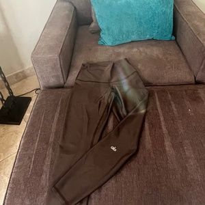 Alo Yoga airlift 7/8 legging  in espresso xs